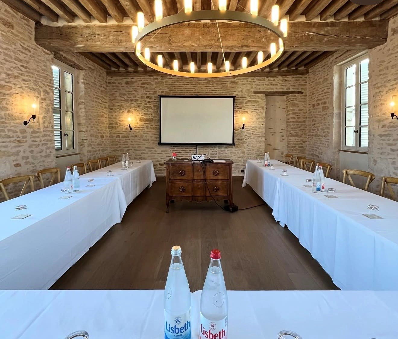 Contactez-nous pour une visite et dégustation de vins de bourgogne à Meursault